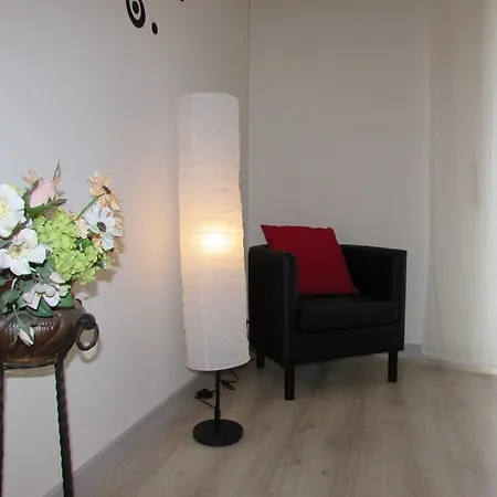 Appian Homes 公寓